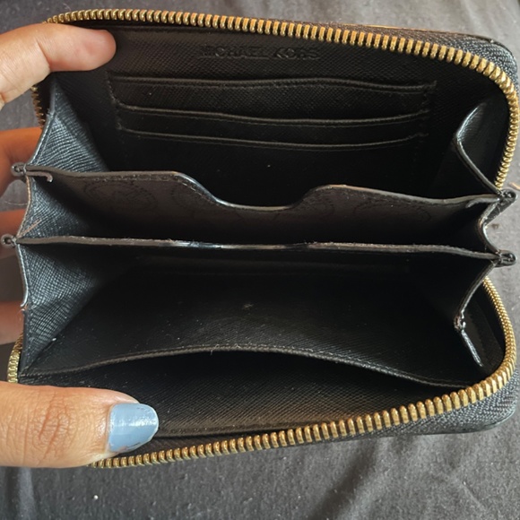 Michael Kors Black Wallet - Picture 3 of 6